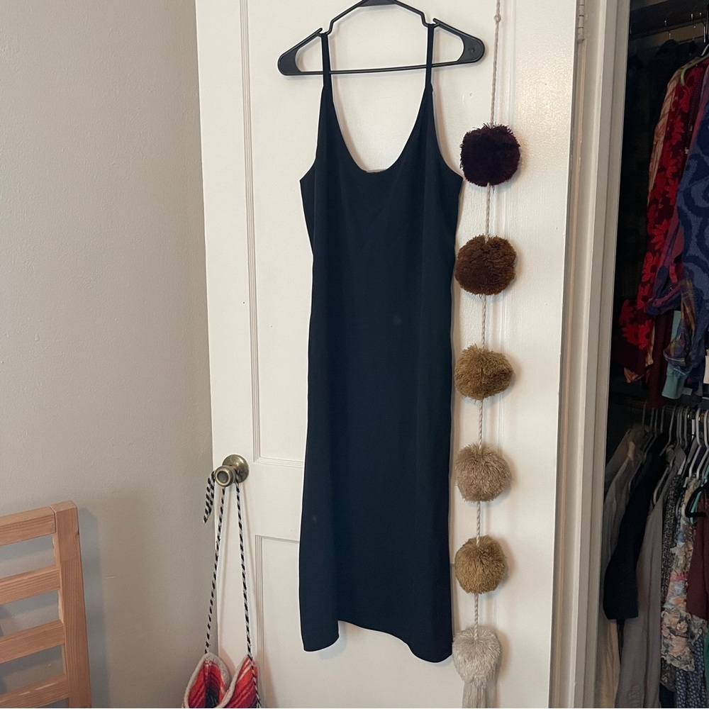 Everlane black dress